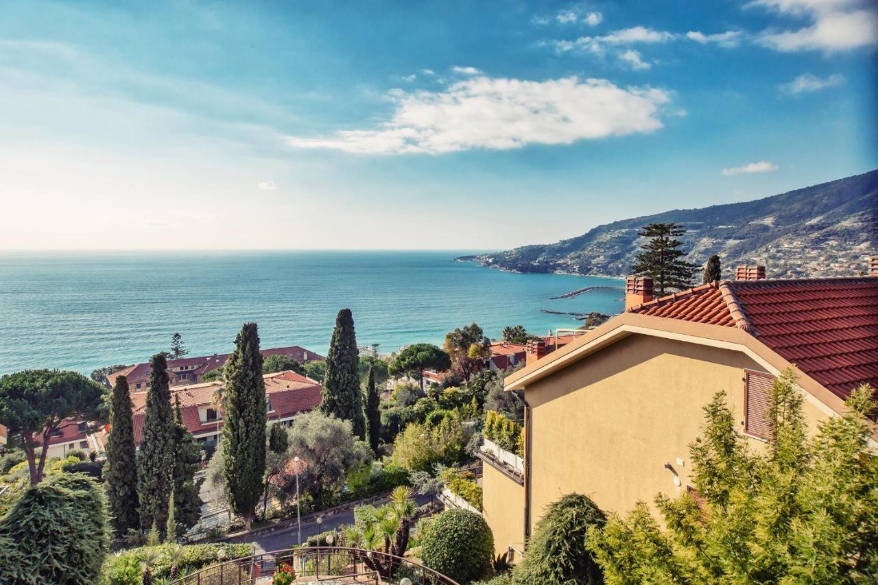 Una Terrazza Sul Golfo Di Ospedaletti By Wonderful Italy Bagian luar foto